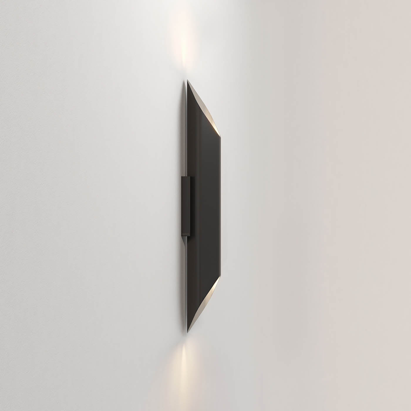 Astro Ako 600 LED nástěnné svítidlo stříbrné