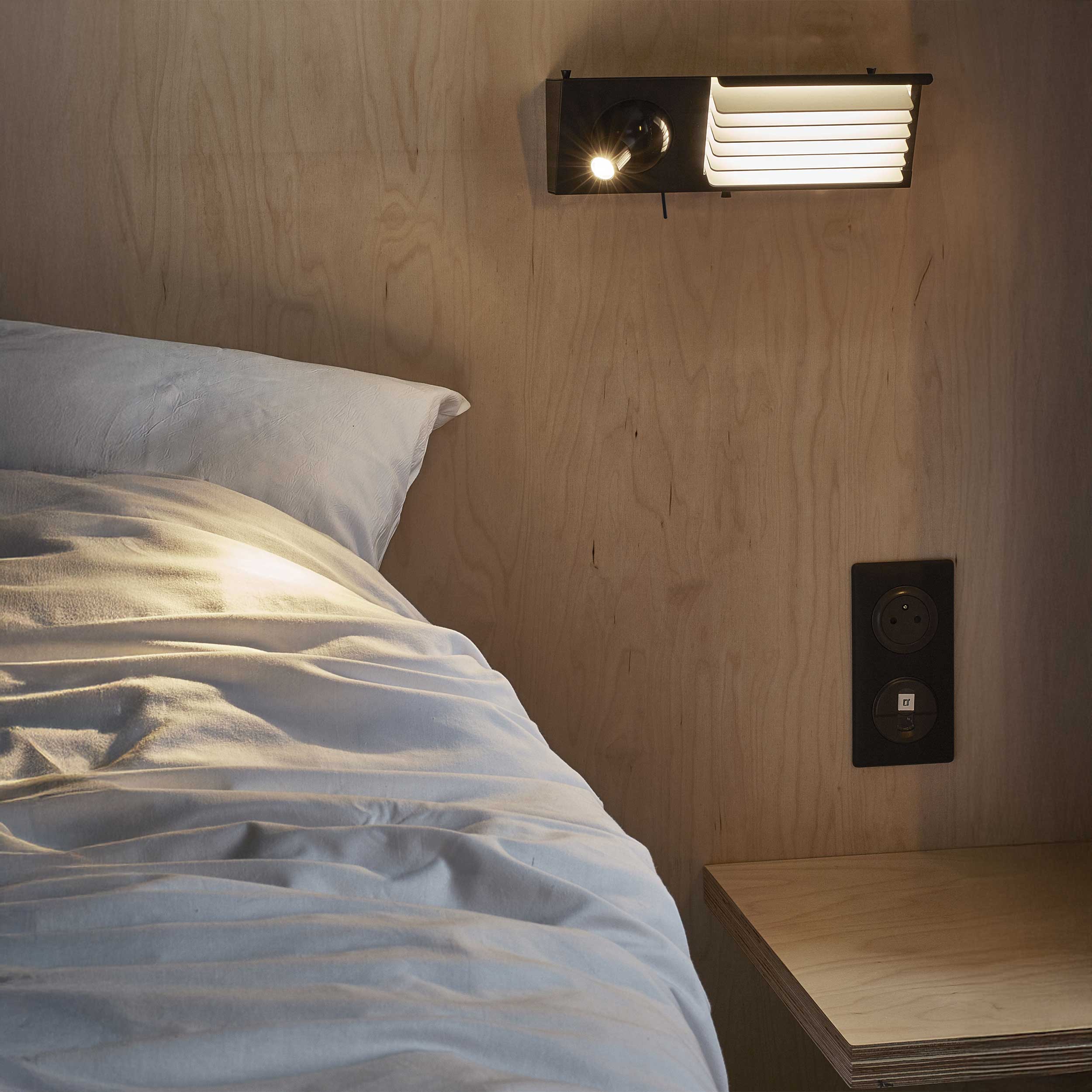 DCW éditions Biny für das Bett