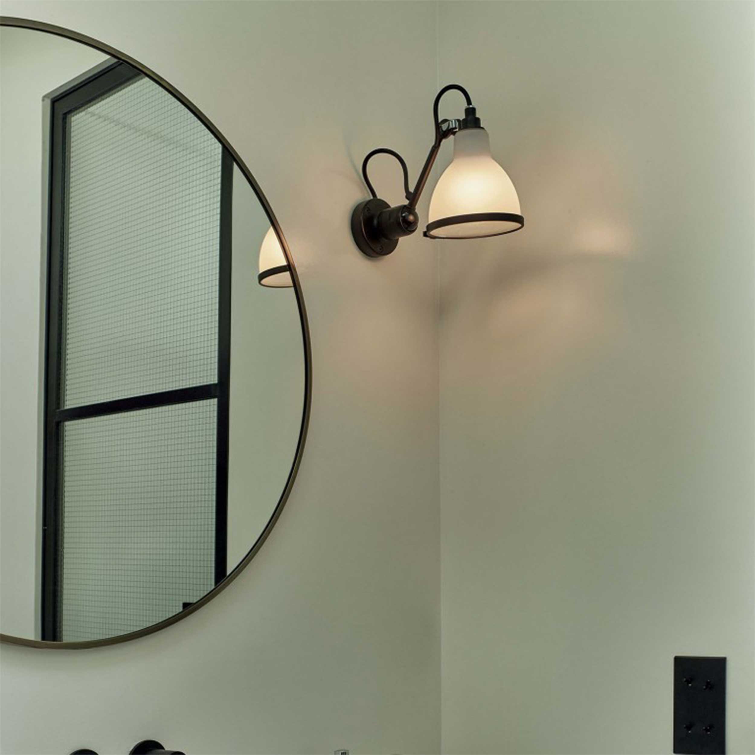 DCW éditions Lampe Gras N°304 E14 Wandleuchte für das Badezimmer IP64