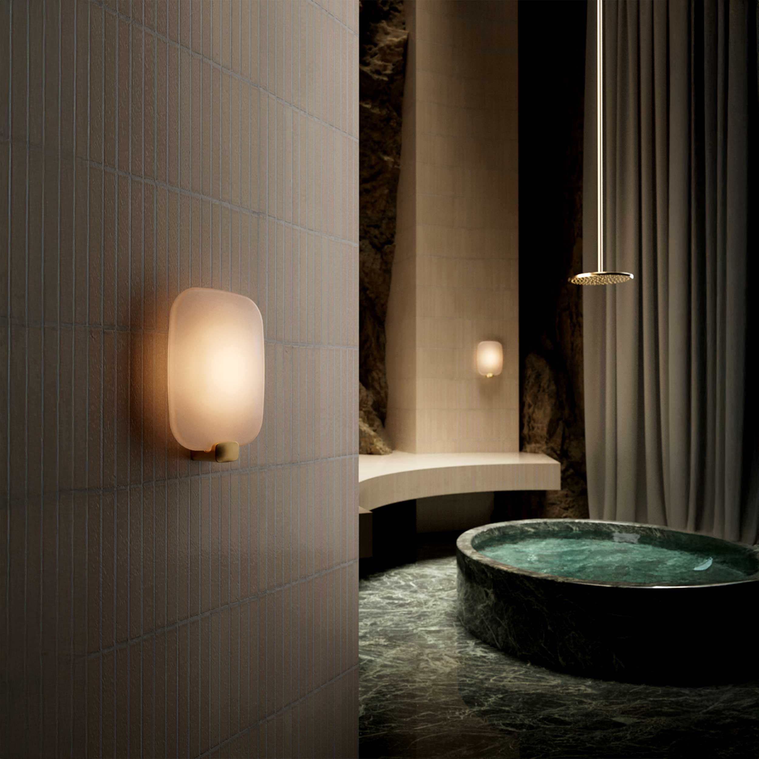 DCW éditions Light Me Tender