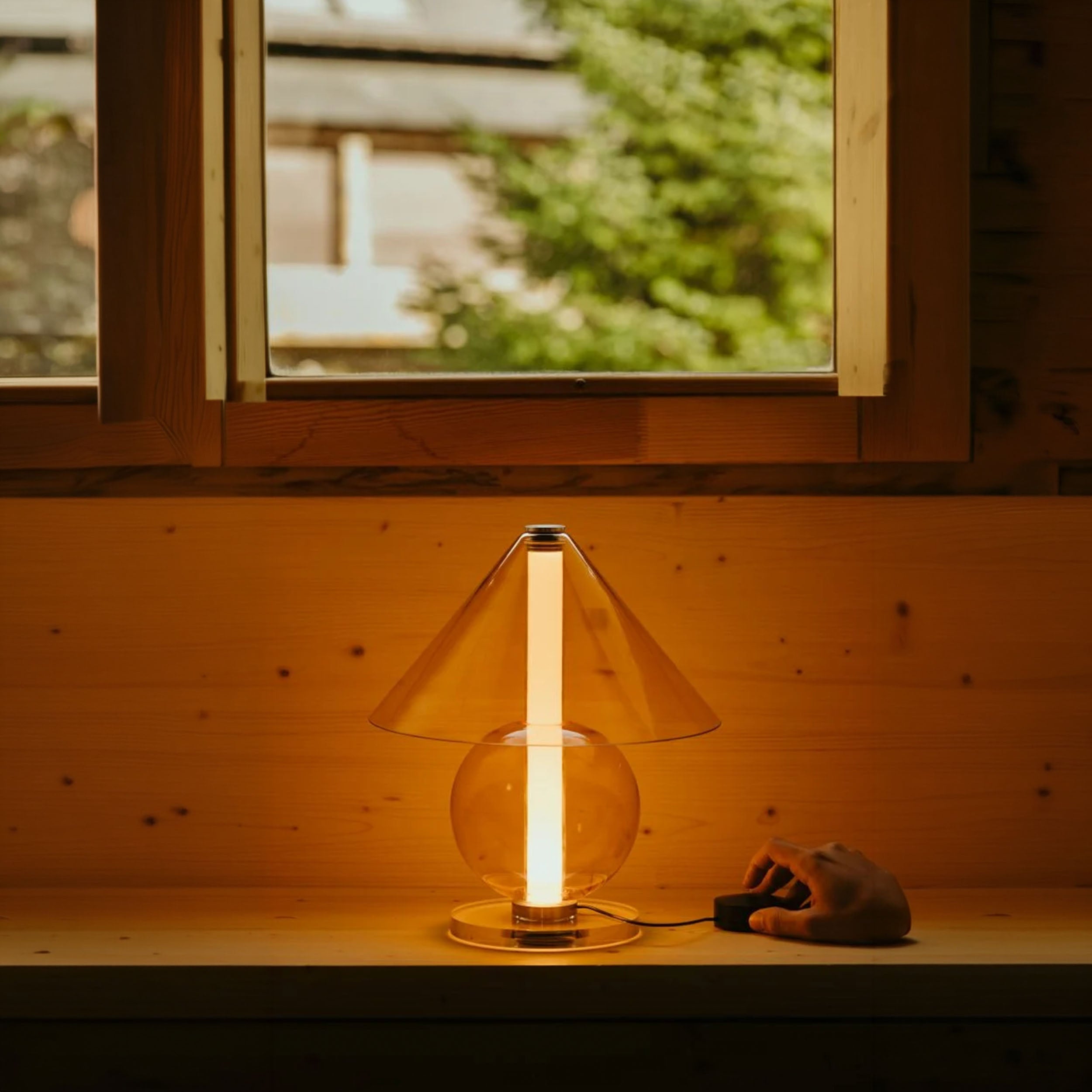 Marset Fragile LED Tischlampe