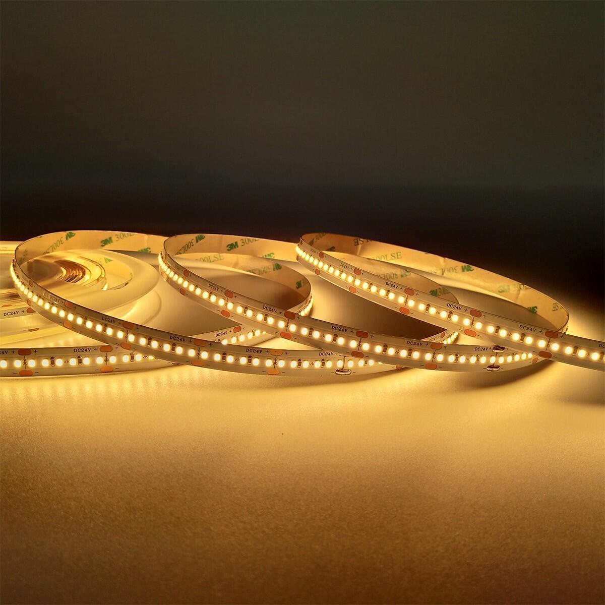 <i data-tl='DF7A349'>LED-Lichtband 24 V, CRI 90, IP 20, 2700 K (5 m)