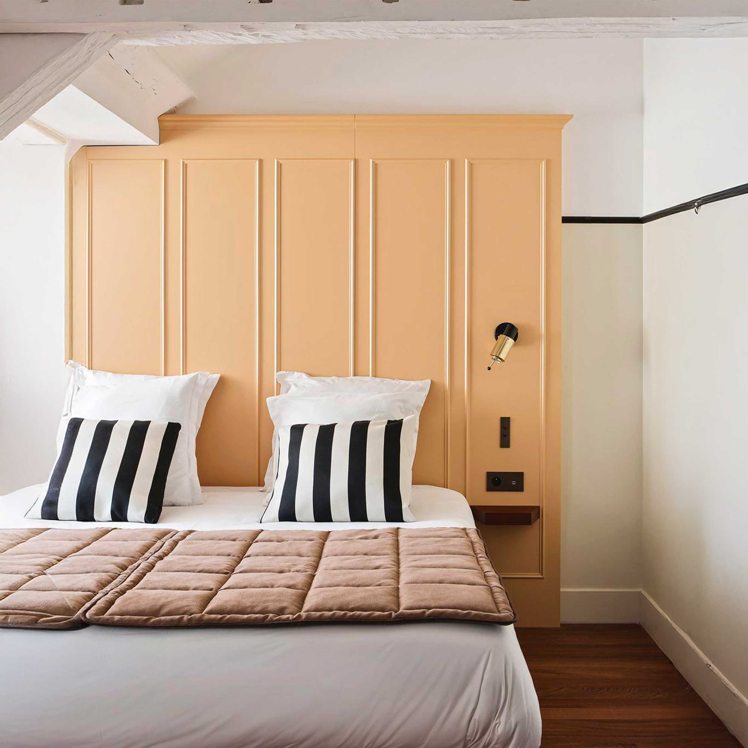 DCW éditions Biny Spot 