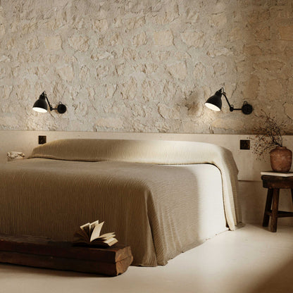 DCW éditions Lampe Gras N°204 E27 Wandleuchte für das Bett