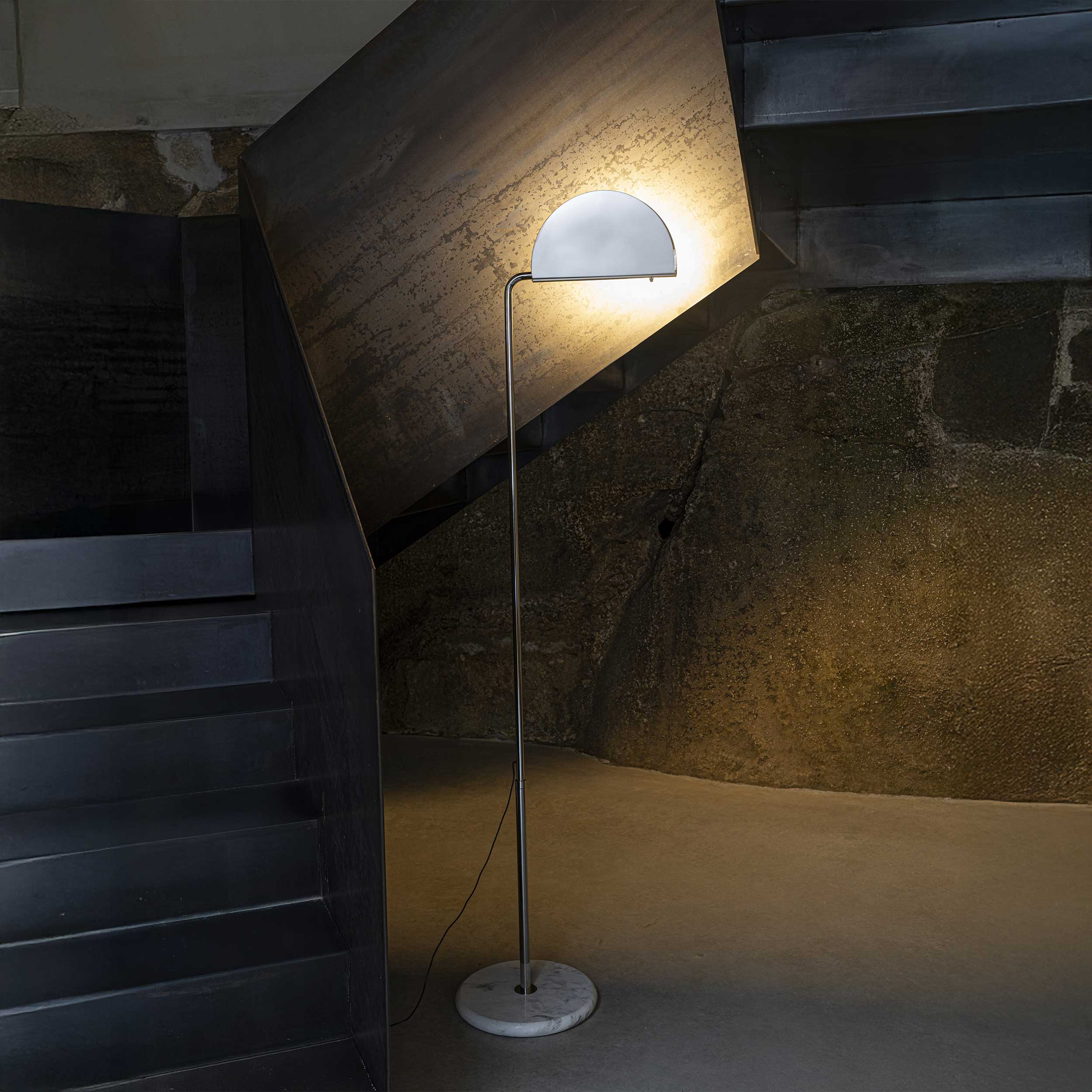 DCW éditions Mezzaluna LED 