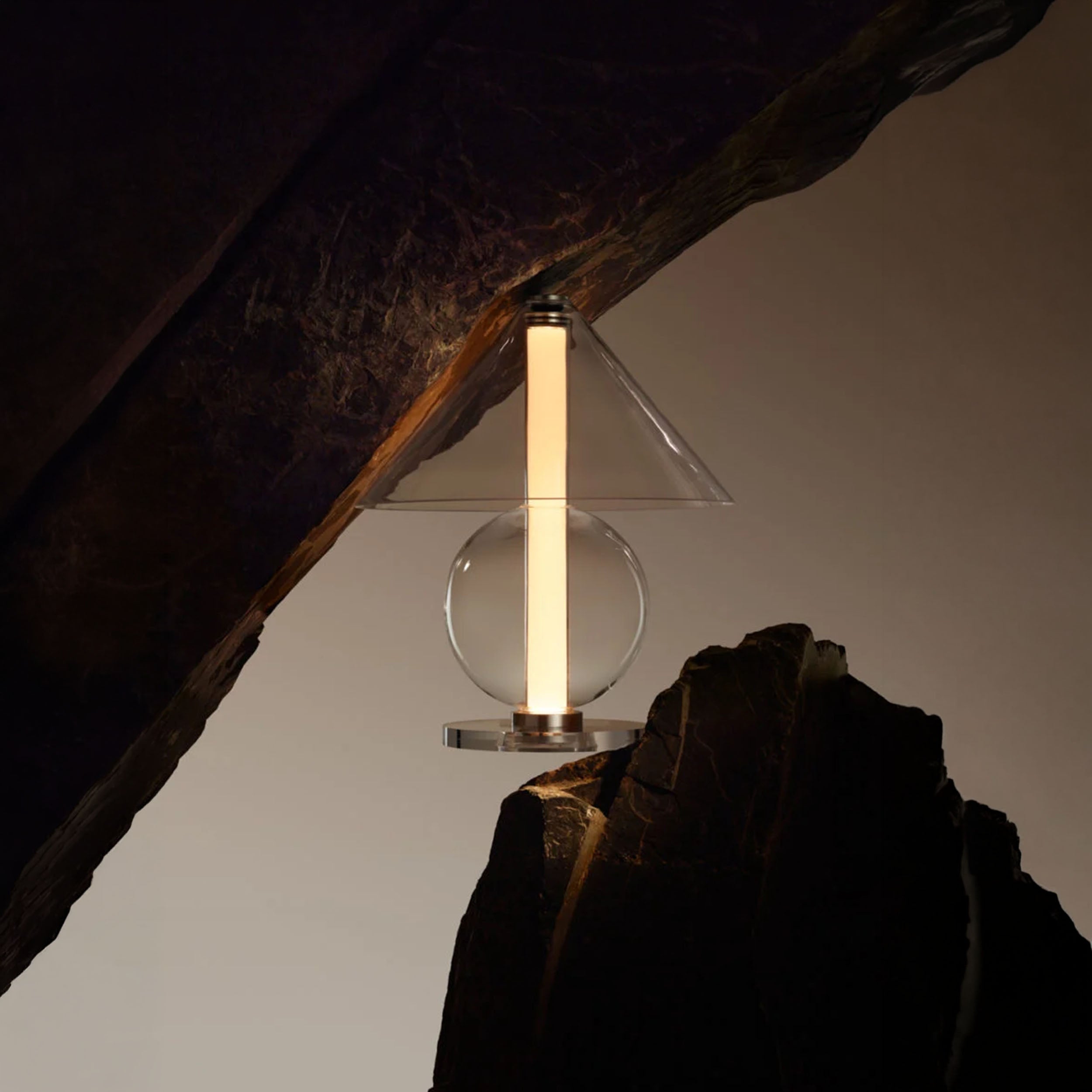 Marset Fragile LED Tischlampe 