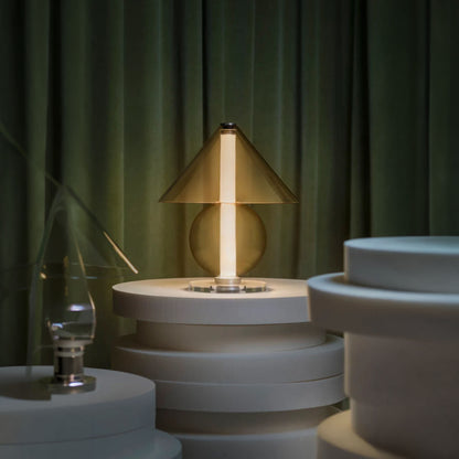 Marset Fragile LED Tischlampe 
