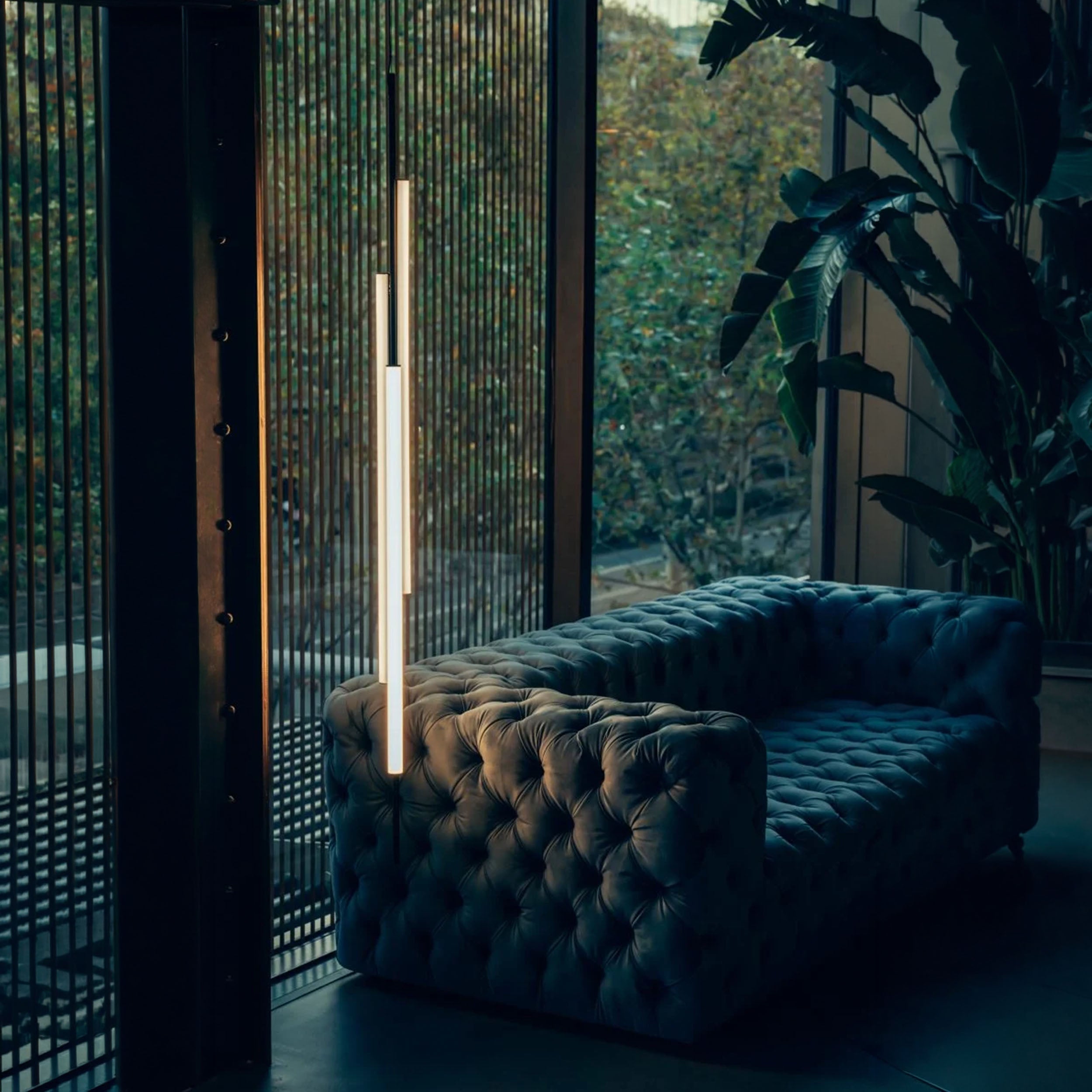 Marset Ambrosia V3 LED goldene, Einbau-Hängeleuchte, vertikal 