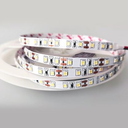 <i data-tl='D95F6D5C'>LED-Lichtband 12 V, CRI 80, IP 20, 6000 K (5 m)