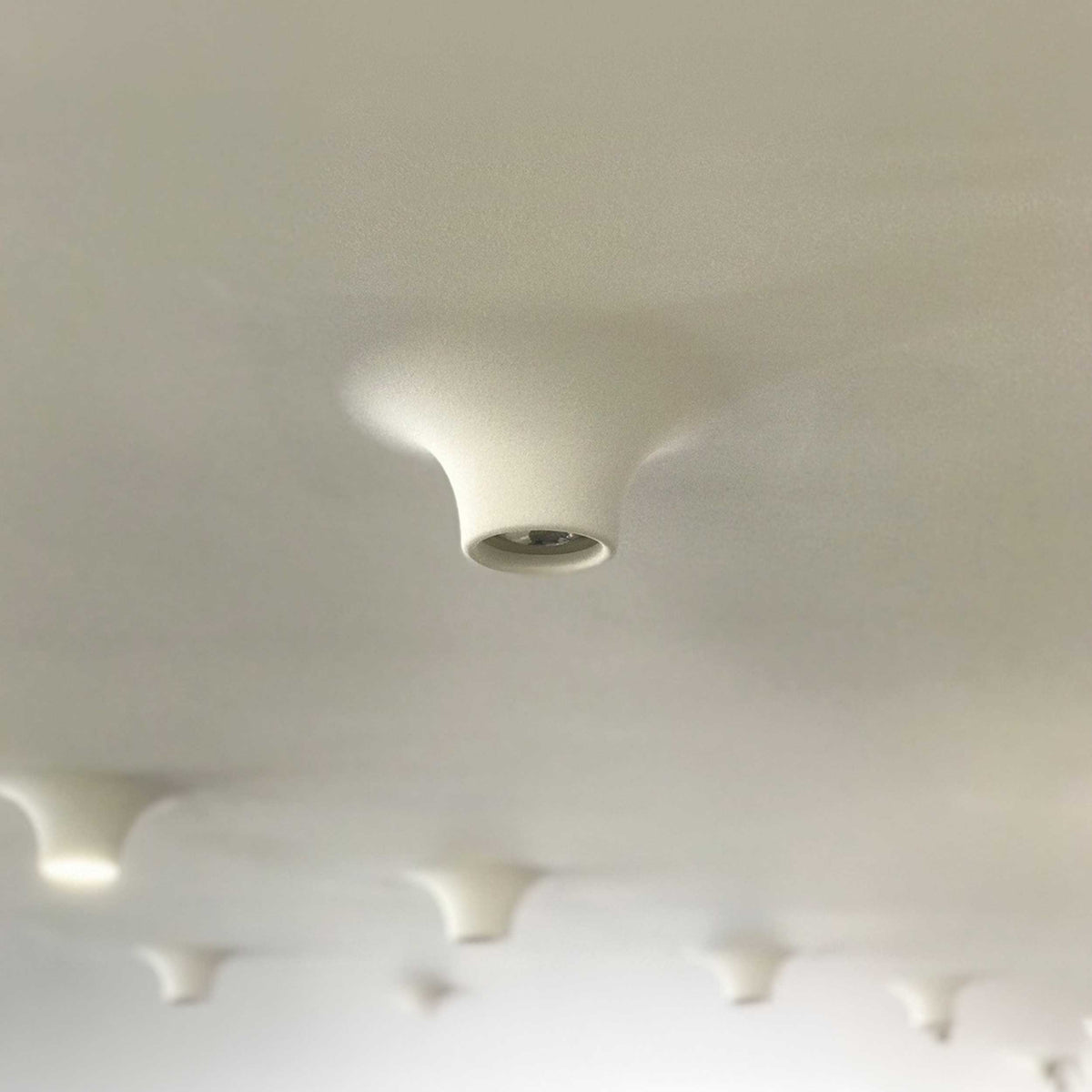 VK Light Downlight Trimless – Gips-Einbauleuchte  mit hervorstehendem Rohr