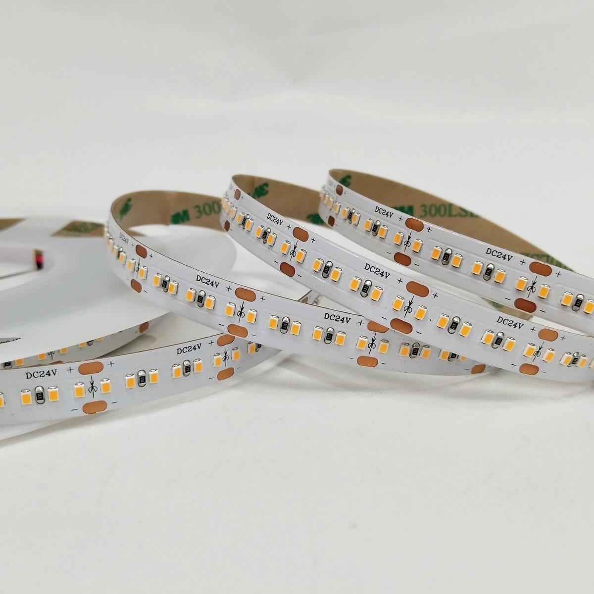 <i data-tl='DF7A349'>LED-Lichtband 24 V, CRI 90, IP 20, 2700 K (5 m)